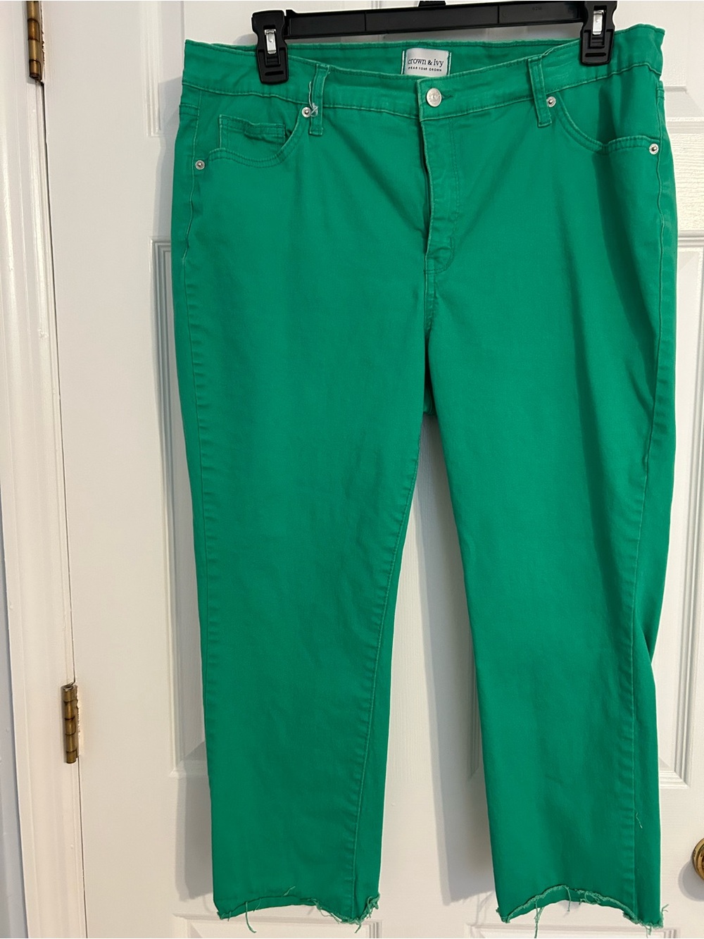 crown & ivy Bright Green Cropped Women's Jeans
